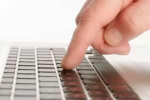 Computer: Skills erforderlich bei Arbeitssuche (Foto: pixelio.de/Petra Bork)