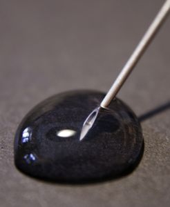 Nadel: Heroin-Süchtige verursacht Strukturlosigkeit (Foto: pixelio.de, P. Dietz)