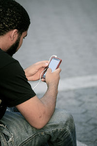 Am iPhone: Neues Spiel soll fesseln (Foto: flickr,com, Alex Proimos) Am iPhone: Neues Spiel soll fesseln (Foto: flickr,com, Alex Proimos)