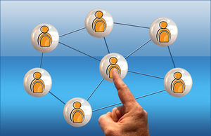 Interaktion: Gekaufte Fans schaden Ruf (Foto: pixelio.de, G. Altmann)