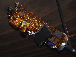 Satellit: wird von Shuttle abgefeuert (Foto: pixelio.de/Dieter Schütz) Satellit: wird von Shuttle abgefeuert (Foto: pixelio.de/Dieter Schütz)