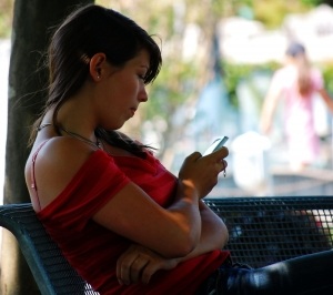 Handy-Nutzung: macht User gut identifizierbar (Foto: erysipel, pixelio.de)