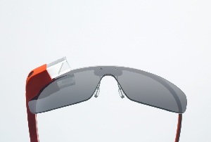 Google Glass: Die ersten Brillen sind fertig (Foto: Google)