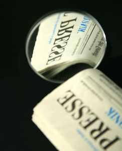 ''Pressespiegel'': Sebstkontrolle ist essentiell (Foto: pixelio.de/RainerSturm) ''Pressespiegel'': Sebstkontrolle ist essentiell (Foto: pixelio.de/RainerSturm)