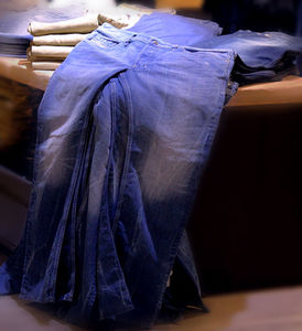 Jeans: iSenze schickt Angebote auf das Handy (Foto: pixelio.de, H. Souza)