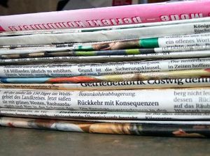 Zeitungen: Social Media beeinflussen Journalismus (Foto: pixelio.de, Verena N.)