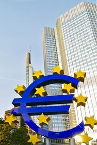 EZB-Zentrale: Banken bekommen Rezession zu spüren (Foto: pixelio.de, La-Liana)