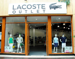 Lacoste bei Freeport (Foto: Freeport International Outlet)