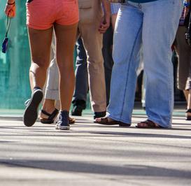 Beine: Immer weniger Briten gehen zu Fuß (Foto: pixelio.de, Rainer Sturm) Beine: Immer weniger Briten gehen zu Fuß (Foto: pixelio.de, Rainer Sturm)