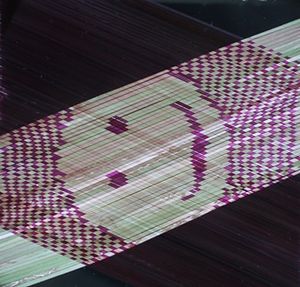 Lächelndes Muster: Nur im rechten Licht zu sehen (Foto: Christian Müller)