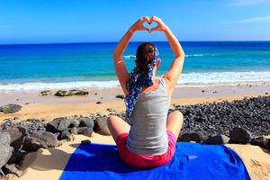 Am Strand: Vorteile vielleicht größer als Risiken (Foto: pixelio.de, J. Christ) Am Strand: Vorteile vielleicht größer als Risiken (Foto: pixelio.de, J. Christ)