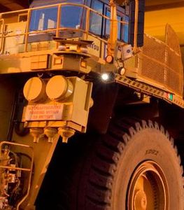 Minenfahrzeug: Rio Tinto muss auf Nachfrageflaute reagieren (Foto: riotinto.com)