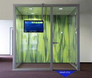 Demo-Kammer: Intelligenter Spalt lässt Abluft raus (Foto: ims.fraunhofer.de)