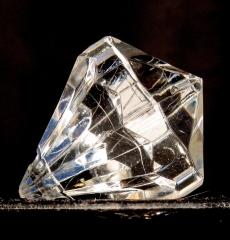 Diamant: Rio Tinto hält der Sparte weiter die Treue (Foto: pixelio.de, F.H.M.)