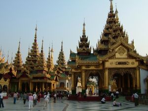 Myanamar: Handys hat derweil noch fast niemand (Foto: pixelio.de/k.h.S.) Myanamar: Handys hat derweil noch fast niemand (Foto: pixelio.de/k.h.S.)