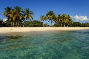 Karibik-Insel: Einbürgerung kostet Geld (Foto: pixelio.de/Janusz Klosowski)
