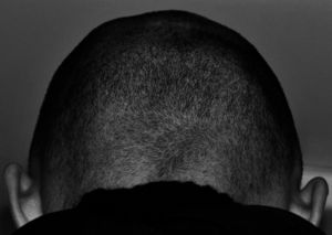 Kurze Haare: Hass-Parolen tummeln sich im Internet (Foto: pixelio.de/sokaeiko)