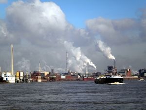 Luftverschmutzung: Grenzwerte oft überschritten (Foto: pixelio.de/Klaus Steves)