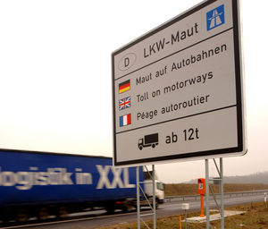 Maut-Hinweis: Großkonzerne wittern gute Geschäfte (Foto: toll-collect.de)