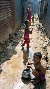 Kinder: Wasser und Seife entscheidend (Foto: SPL)