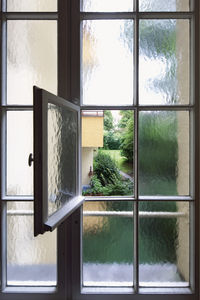 Fenster: Deutsche Wohnen hält sich Optionen offen (Foto: deutsche-wohnen.com)