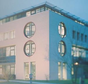 Francotyp-Postalia-Sitz: Konzern wächst verhalten (Foto: fp-francotyp.com)