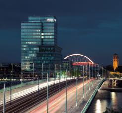 Lanxess-Tower in Köln: Unternehmen spart beim Personal ein (Foto: lanxess.de)