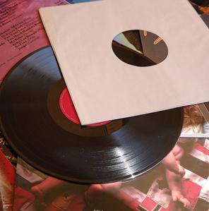 LP: alte und neue Hits auf Vevo in Deutschland (Foto: pixelio.de, lichtkunst.73)