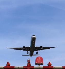 Flugzeug beim Start: lässt den Puls steigen (Foto: pixelio.de, Dieter Hopf)