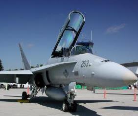 Jet: Chinas Waffenindustrie gewinnt Marktanteile (Foto: pixelio.de, Winternitz)
