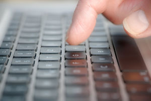 Tastatur: Jüngere haben höhere Ansprüche (Foto: pixelio.de/Jorma Bork)