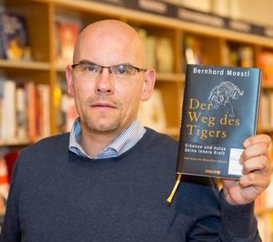 Bernhard Moestl: Autor präsentiert Buch (Foto: fotodienst.at, A. Rauchenberger)
