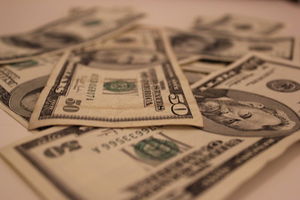 Dollar: Start-ups hoch wie lange nicht bewertet (Foto: pixelio.de, R. Bamberger)