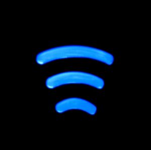 Öffentliches WLAN: bald nur Facebook-Account nötig (Foto: pixelio.de, Grey59)