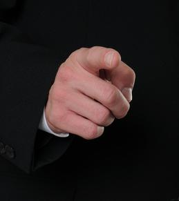 Chef-Fingerzeig: bei Start-ups ein Auslaufmodell (Foto: pixelio.de/Jorma Bork)