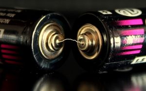 Batterie: neue Textil-Akkus viel leistungsstärker (Foto: pixelio.de/F.H.M.)