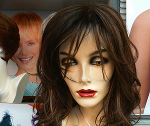 Perücke: dient Sony als Hightech-Gadget (Foto: flickr.com/dierk schaefer) Perücke: dient Sony als Hightech-Gadget (Foto: flickr.com/dierk schaefer)