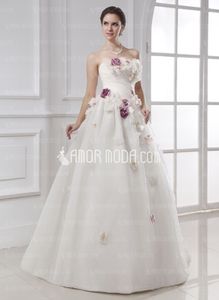 AmorModa-Brautkleidmode-Shop (Copyright: AmorModa)