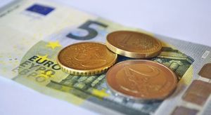 Geld: User würden für Privatsphäre zahlen (Foto: pixelio.de, Andreas Hermsdorf)