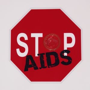 Stop AIDS: Neuer Chip ermöglicht einfachere Diagnose (Foto: pixelio.de/Rolfes)