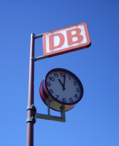 Bahnhofsuhr: Deutsche Bahn pocht auf Ausnahmeregelung (Foto: pixelio.de, Rike)