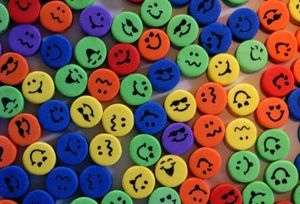 Smileys: Werden im Social Web gern verwendet (Foto: pixelio.de/S. Hofschlaeger) Smileys: Werden im Social Web gern verwendet (Foto: pixelio.de/S. Hofschlaeger)