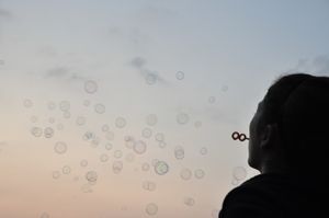 Atemluft: Ausgeblasene Luft verrät, ob man Krebs hat (Foto: pixelio.de/stihl024)