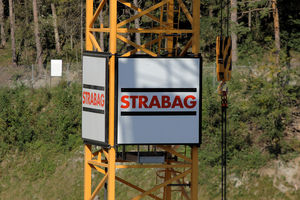 Strabag-Kran: Das Marktumfeld bleibt herausfordernd (Foto: strabag.com)