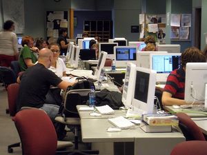 Newsroom: Journalisten werden häufig angegriffen (Foto: flickr.com/KOMUnews)