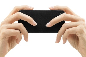 Wello: einfaches Anfassen reicht für wichtige Werte (Foto: azoi.com) Wello: einfaches Anfassen reicht für wichtige Werte (Foto: azoi.com)