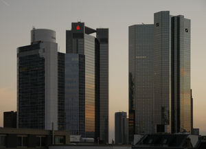 Skyline: Banker-Todesfälle häufen sich (Foto: pixelio.de, Tilmann Jörg)