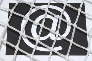 Internetzensur: verärgert immer mehr Nutzer (Foto: pixelio.de, S. Hofschlaeger) Internetzensur: verärgert immer mehr Nutzer (Foto: pixelio.de, S. Hofschlaeger)