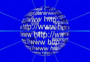 Web: Programmierer stark nachgefragt (Foto: pixelio.de, Markus Wegner)