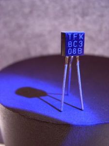 Bauteil: TSMC arbeitet derzeit unter Vollauslastung (Foto: pixelio.de, R. B.)